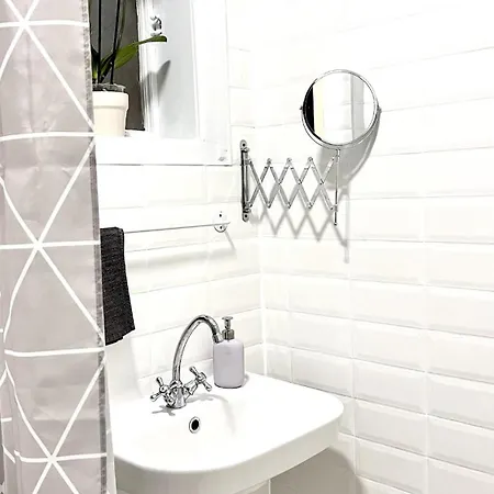 Cozy Flat For 4-6 People, Andrassy Str -oktogon Area Apartamento *