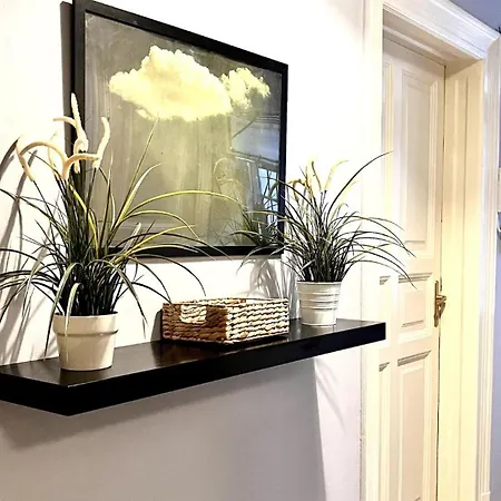 Cozy Flat For 4-6 People, Andrassy Str -oktogon Area 公寓 *