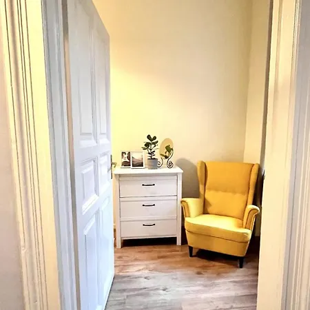 Cozy Flat For 4-6 People, Andrassy Str -oktogon Area * 布达佩斯